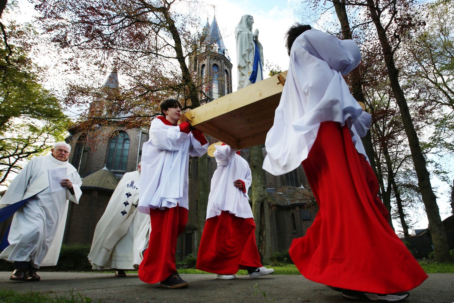 FOTOVERSLAG Reliek Bernadette in Nederlandse Lourdesgrot