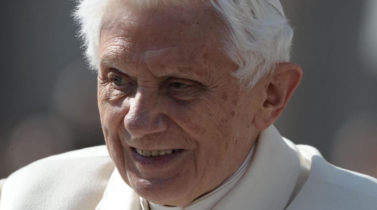 Gebed voor ernstig zieke paus Benedictus XVI