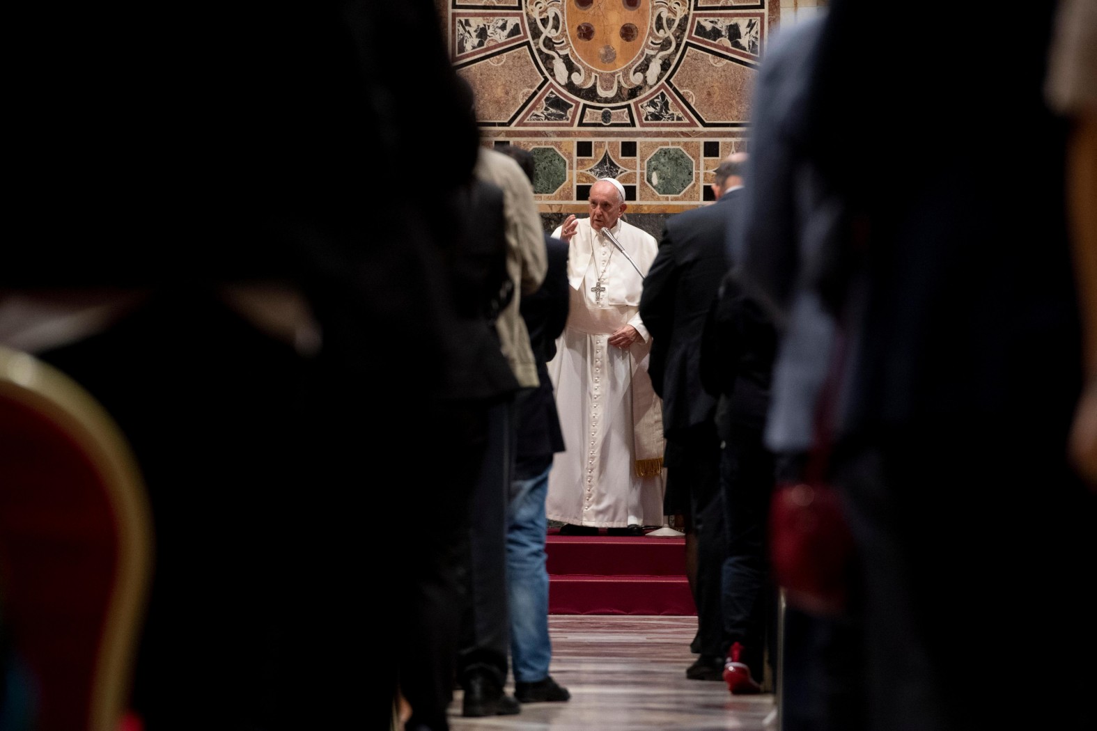 Paus: Communiceer met verstand en hart, hoofd en handen
