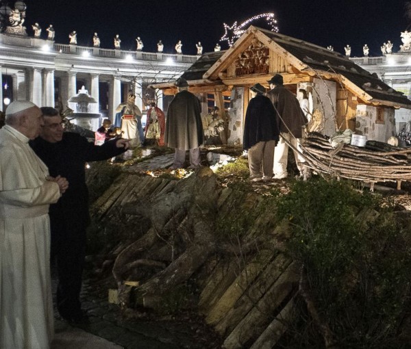 Paus: ‘Wat kunnen wij met Kerst voor anderen betekenen?’