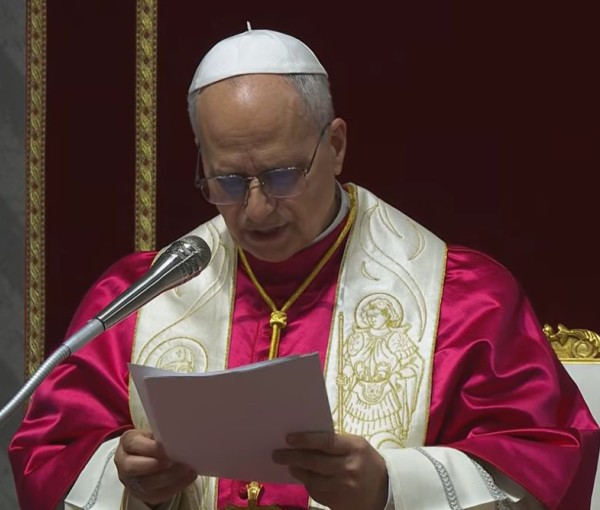 Paus Leo: ‘Gebed is geen toevluchtsoord maar leert ons hoe te handelen’