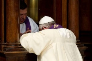 Paus opent de ‘24 uur voor de Heer’