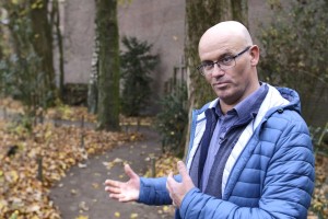 Groene Kerk met een groen kerkhof