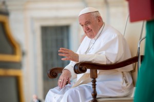 Paus: ‘Niemand wil een liefde die van korte duur is of een vervaldatum heeft’ (longread)
