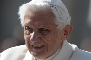 Gebed voor ernstig zieke paus Benedictus XVI