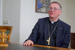 Eerste reactie Mgr. Van den Hout op zijn benoeming